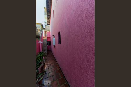 Casa à venda com 153m², 3 quartos e 2 vagasCorredor Lateral Externo