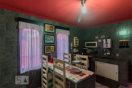 Casa à venda com 153m², 3 quartos e 2 vagasCozinha