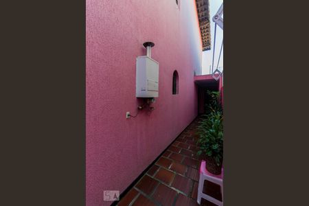 Casa à venda com 153m², 3 quartos e 2 vagasCorredor Lateral Externo