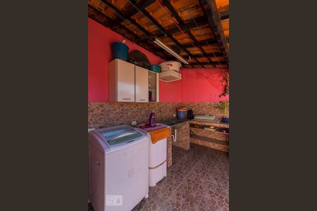 Casa à venda com 153m², 3 quartos e 2 vagasÁrea de Serviço