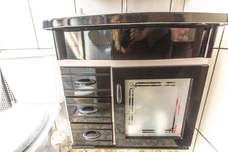 Casa à venda com 250m², 9 quartos e 1 vaga Casa à venda com 250m², 9 quartos e 1 vagaArmário