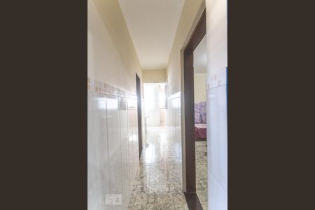 Casa à venda com 250m², 9 quartos e 1 vaga Casa à venda com 250m², 9 quartos e 1 vagaCorredor