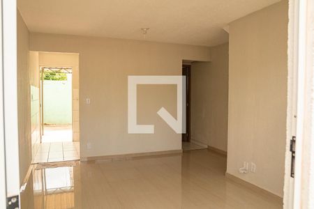 Sala de Estar de casa de condomínio para alugar com 2 quartos, 55m² em Jardins Mangueiral, Brasília