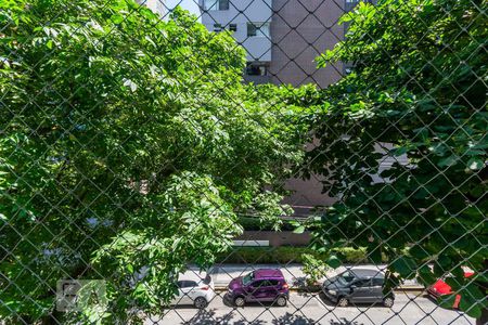 Vista sala de apartamento para alugar com 1 quarto, 55m² em Gonzaga, Santos