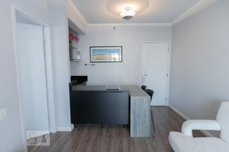 Sala de kitnet/studio para alugar com 1 quarto, 32m² em Indianópolis, São Paulo