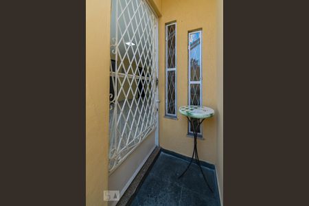 Casa de condomínio para alugar com 115m², 3 quartos e sem vagaEntrada do imóvel