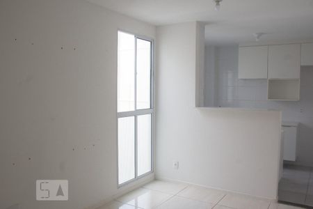 Sala de apartamento para alugar com 2 quartos, 39m² em Jardim Caiapiá, Cotia
