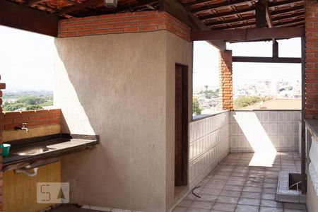 Casa à venda com 122m², 2 quartos e 2 vagasChurrasqueira