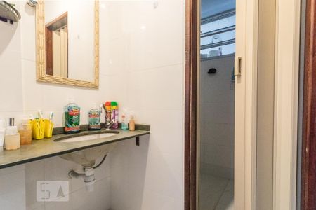 Apartamento para alugar com 57m², 2 quartos e 1 vaga Apartamento para alugar com 57m², 2 quartos e 1 vagaCorredor - Banheiro