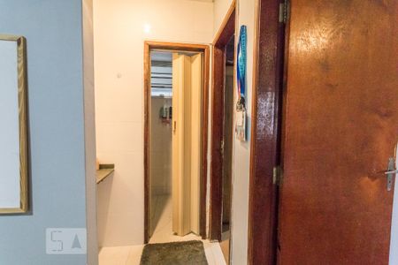 Apartamento para alugar com 57m², 2 quartos e 1 vaga Apartamento para alugar com 57m², 2 quartos e 1 vagaCorredor - Banheiro