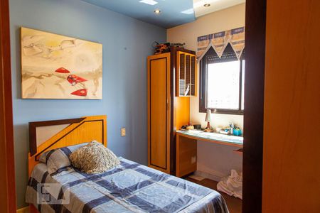 Apartamento à venda com 246m², 4 quartos e 6 vagas Apartamento à venda com 246m², 4 quartos e 6 vagasQuarto 3