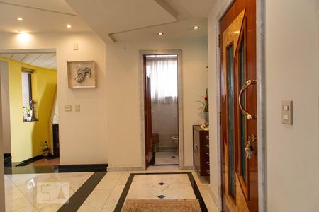 Apartamento à venda com 246m², 4 quartos e 6 vagas Apartamento à venda com 246m², 4 quartos e 6 vagasSala