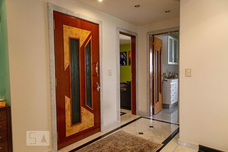 Apartamento à venda com 246m², 4 quartos e 6 vagas Apartamento à venda com 246m², 4 quartos e 6 vagasSala