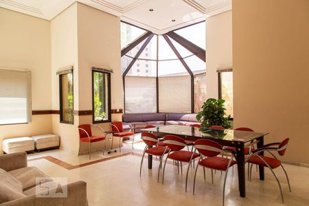 Apartamento à venda com 246m², 4 quartos e 6 vagas Apartamento à venda com 246m², 4 quartos e 6 vagasSalão de Festas