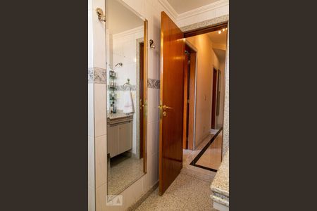 Apartamento à venda com 246m², 4 quartos e 6 vagas Apartamento à venda com 246m², 4 quartos e 6 vagasBanheiro