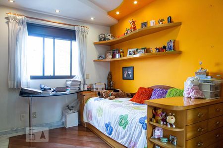 Apartamento à venda com 246m², 4 quartos e 6 vagas Apartamento à venda com 246m², 4 quartos e 6 vagasQuarto Suíte 2