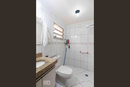 Banheiro de casa à venda com 3 quartos, 137m² em Vila Paranaguá, São Paulo