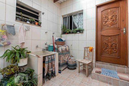 Casa à venda com 137m², 3 quartos e 2 vagas Casa à venda com 137m², 3 quartos e 2 vagasÁrea de Serviço