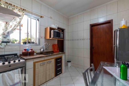 Casa à venda com 137m², 3 quartos e 2 vagas Casa à venda com 137m², 3 quartos e 2 vagasCozinha