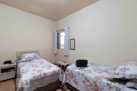 Quarto de casa à venda com 3 quartos, 137m² em Vila Paranaguá, São Paulo