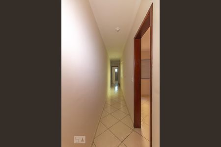 Casa à venda com 200m², 3 quartos e 3 vagasBanheiro Suíte Quarto 2