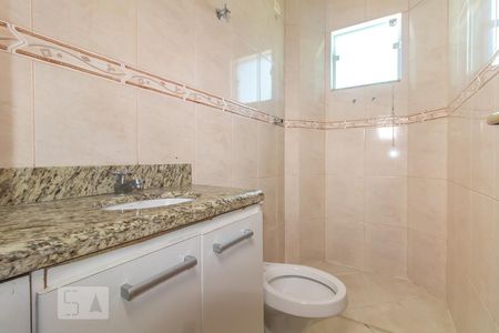 Casa à venda com 200m², 3 quartos e 3 vagasBanheiro Suíte Quarto 1