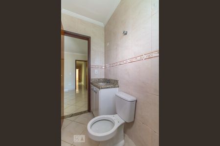 Casa à venda com 200m², 3 quartos e 3 vagasBanheiro Suíte Quarto 1