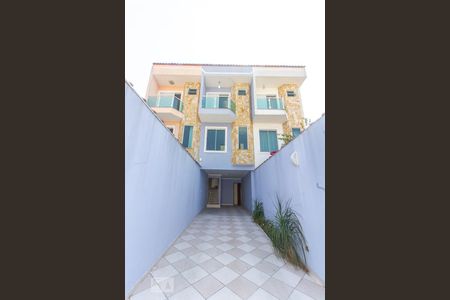 Casa à venda com 200m², 3 quartos e 3 vagasGaragem \ Fachada