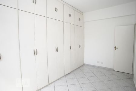 Quarto 1 de apartamento para alugar com 2 quartos, 75m² em Grajau, Rio de Janeiro