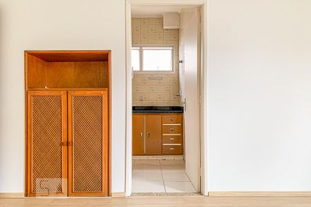 Sala de apartamento para alugar com 1 quarto, 63m² em Cambuí, Campinas