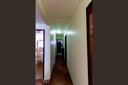 Corredor de casa à venda com 4 quartos, 200m² em Jardim Caravelas, São Paulo