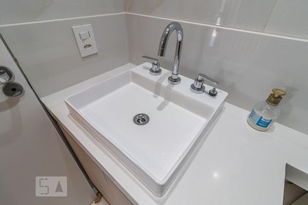 Apartamento para alugar com 67m², 1 quarto e 2 vagasDetalhe do Banheiro Social