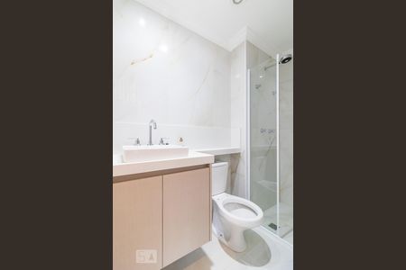 Banheiro Social de apartamento para alugar com 1 quarto, 68m² em Empresarial 18 do Forte, Barueri