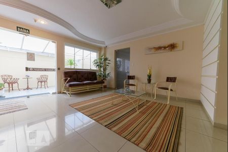 Apartamento à venda com 85m², 3 quartos e 2 vagas Apartamento à venda com 85m², 3 quartos e 2 vagasHall social