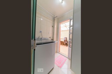Apartamento à venda com 85m², 3 quartos e 2 vagas Apartamento à venda com 85m², 3 quartos e 2 vagasÁrea de Serviço