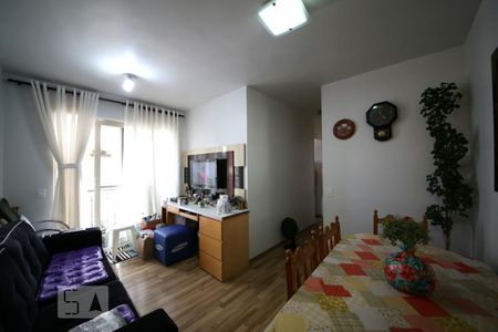 Sala de apartamento para alugar com 2 quartos, 46m² em Jardim Anhanguera, São Paulo