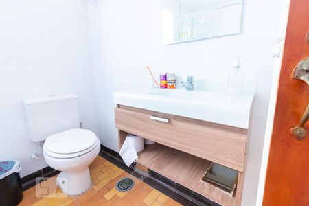 Casa para alugar com 250m², 5 quartos e 6 vagasBanheiro