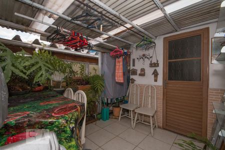 Casa à venda com 280m², 4 quartos e 2 vagasÁrea de Serviço