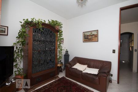 Casa à venda com 280m², 4 quartos e 2 vagasSala_2