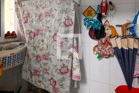 Casa de condomínio à venda com 167m², 3 quartos e 2 vagasÁrea de Serviço