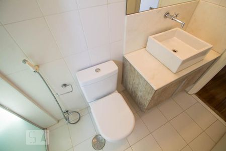 Apartamento à venda com 78m², 2 quartos e 1 vagaBanheiro 