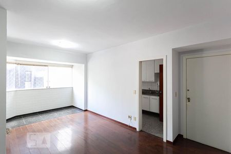 Sala de apartamento à venda com 3 quartos, 110m² em São Pedro, Belo Horizonte