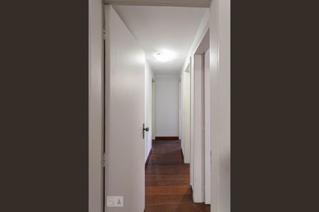 Corredor de apartamento à venda com 3 quartos, 110m² em São Pedro, Belo Horizonte