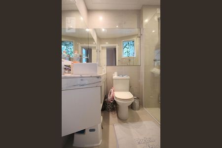 Apartamento à venda com 257m², 3 quartos e 4 vagasBanheiro da Suíte 1