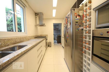 Apartamento à venda com 257m², 3 quartos e 4 vagasCozinha