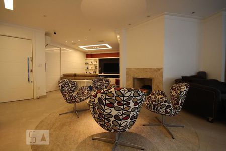 Apartamento à venda com 257m², 3 quartos e 4 vagasDetalhe Sala