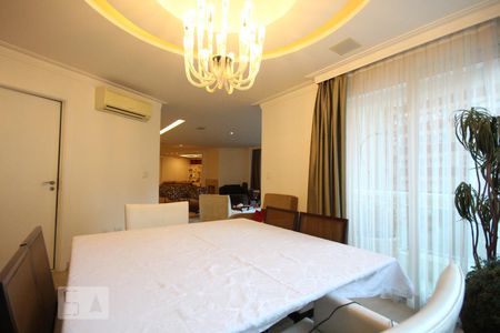 Apartamento à venda com 257m², 3 quartos e 4 vagasSala