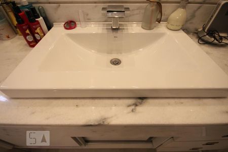 Apartamento à venda com 257m², 3 quartos e 4 vagasBanheiro da Suíte 3