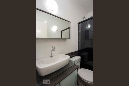 Casa à venda com 200m², 3 quartos e 4 vagasBanheiro 1