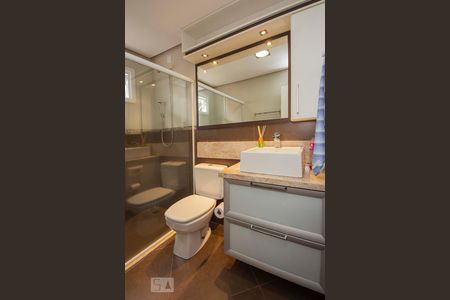 Casa à venda com 200m², 3 quartos e 4 vagasBanheiro 2